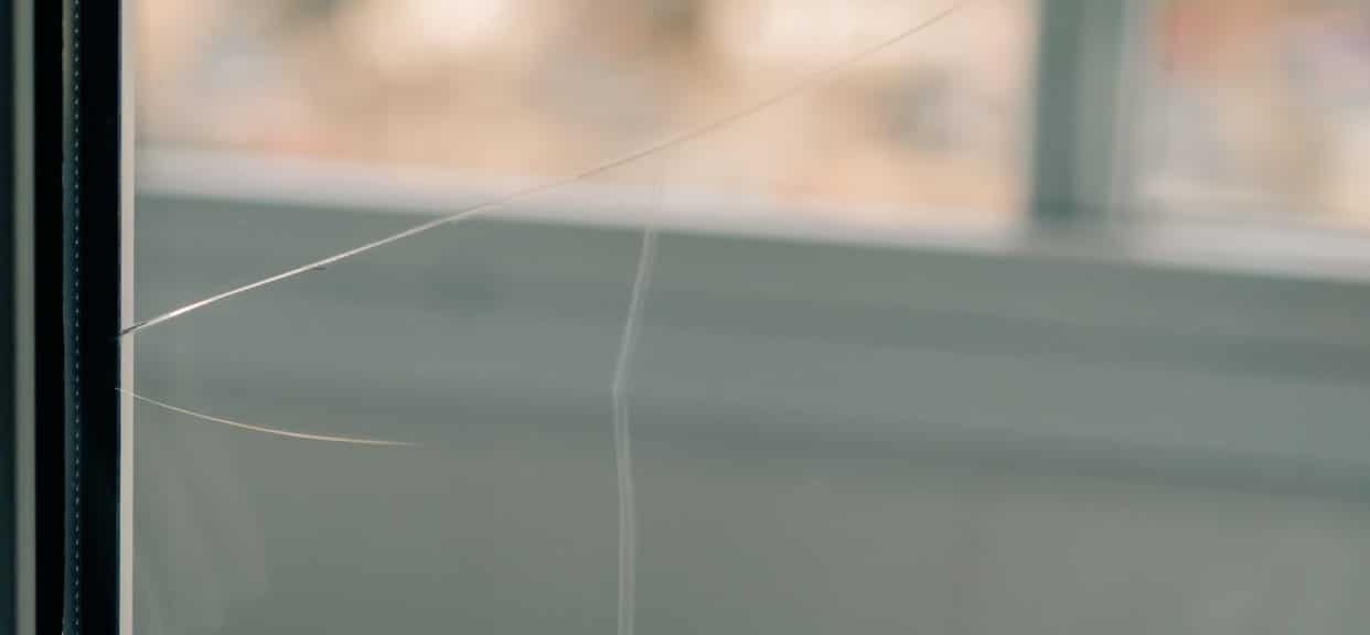 Window crack repair tips